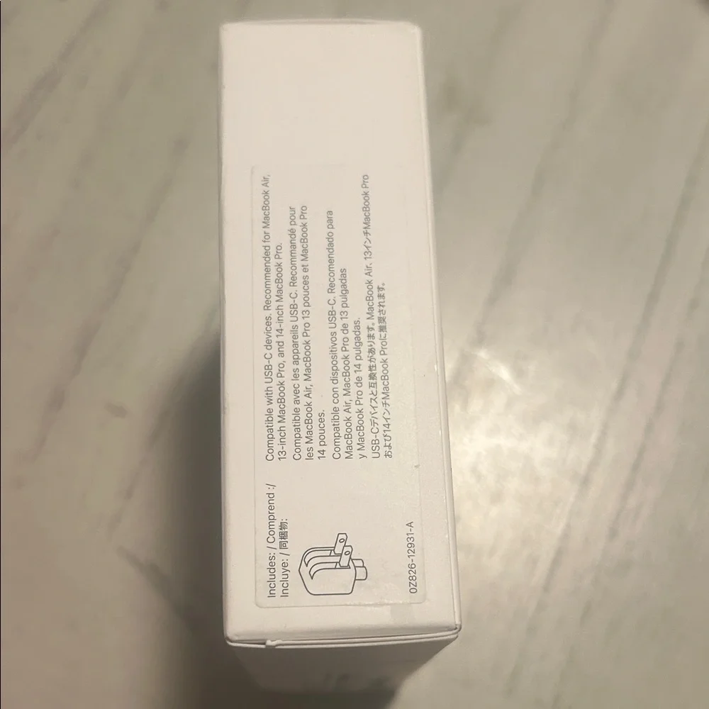 Apple USB-C 70W Charger - White